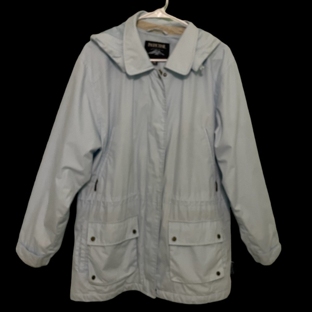 Ladies Pacific Trail lightweight jacket size M with hood great condition